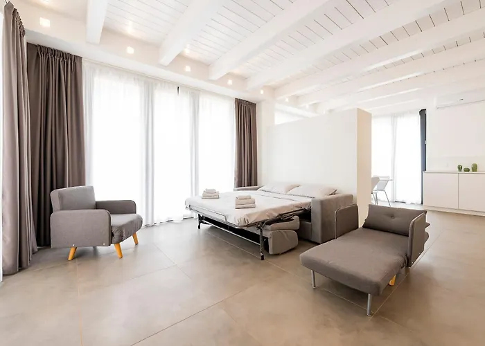 Guesthost - And Modern With Terrace! * Πεσκάρα