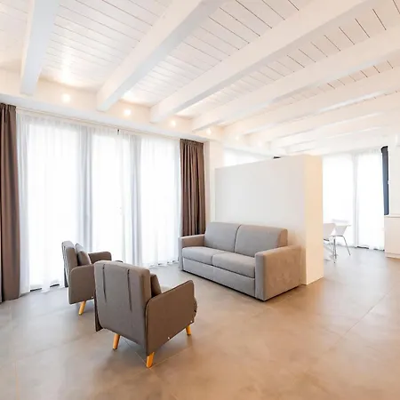 Apartment And Modern With Terrace!