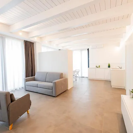 And Modern With Terrace! Apartment Pescara