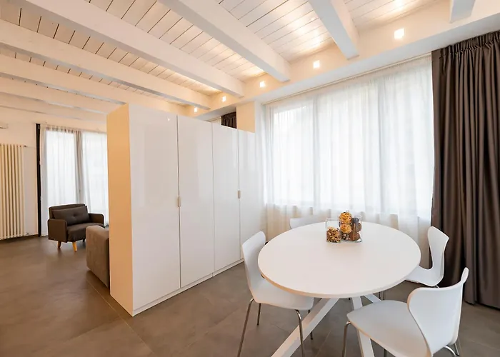 Apartament Guesthost - And Modern With Terrace! Pescara