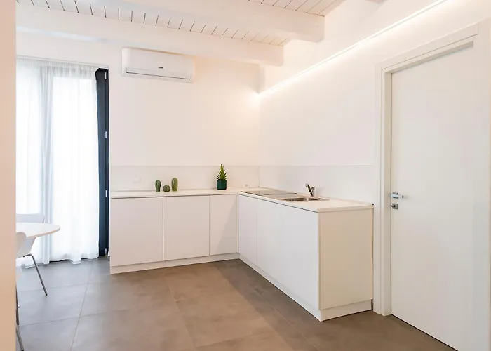 Guesthost - And Modern With Terrace! Pescara