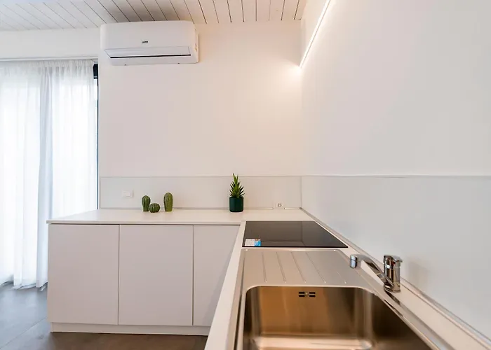 Apartament Guesthost - And Modern With Terrace! *