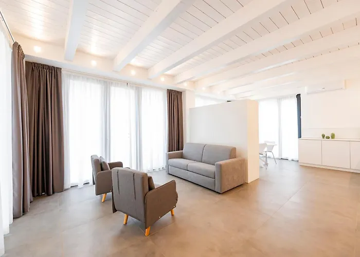 Apartament Guesthost - And Modern With Terrace!